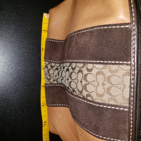 Authentic Coach Camel colored Signature Purse - Picture 5 of 5